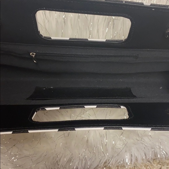 Purse - Picture 3 of 3